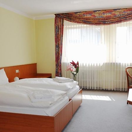 Hotel Hessischer Hof Kirchhain Esterno foto