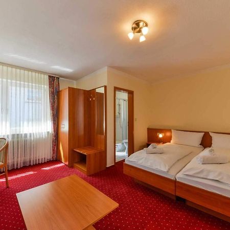 Hotel Hessischer Hof Kirchhain Esterno foto